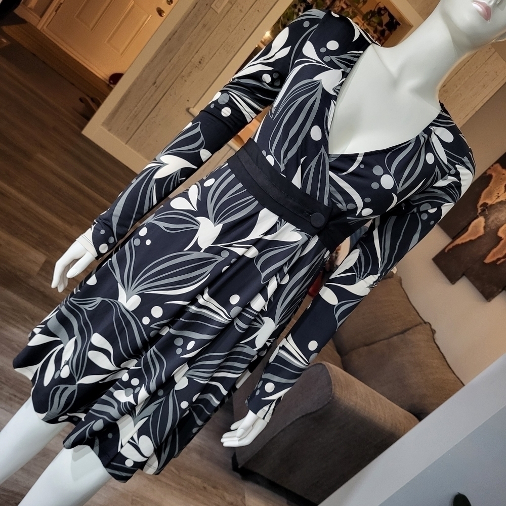 DURAS - Vintage Floral fall Wrap Mini dress